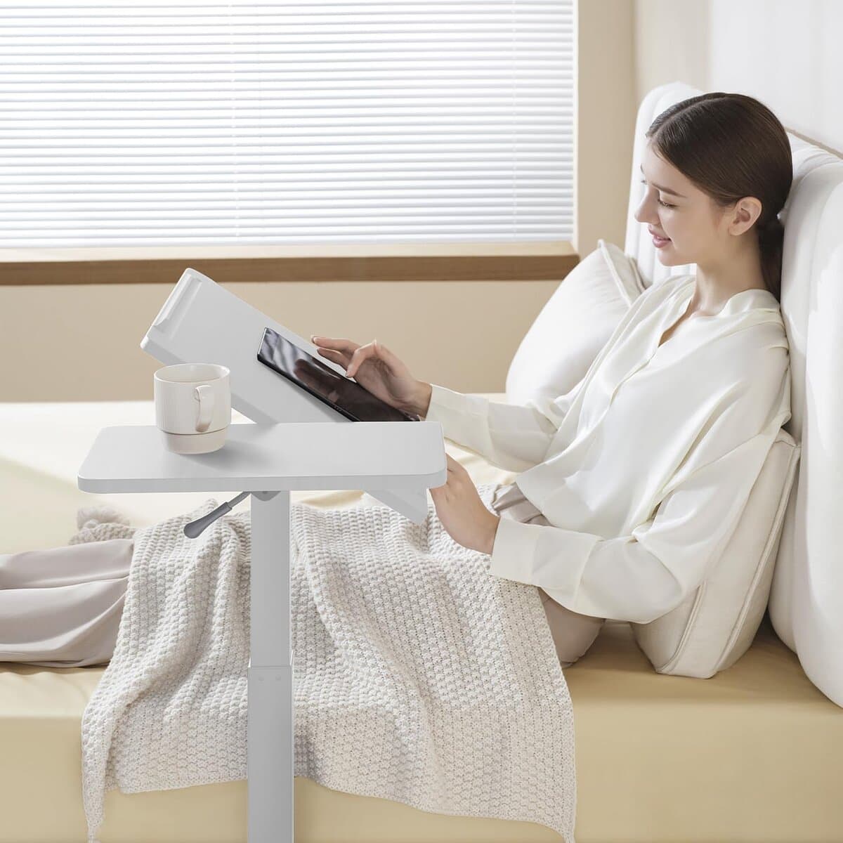 SIHOO D01 Medical Adjustable Tilt Overbed Bedside Table